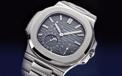 patek philippe nautilus fase lunar|patek philippe 5712 1a nautilus.